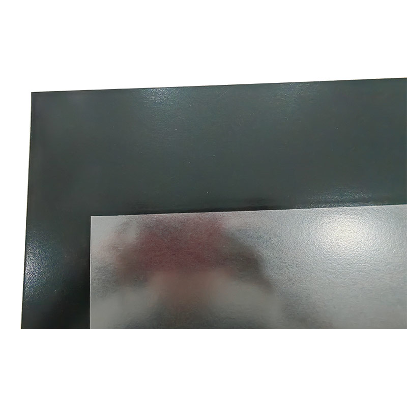 Ugljičnim vlaknima ojačana kompozitna fleksibilna grafitna bipolarna ploča sa zavarenim rubovima